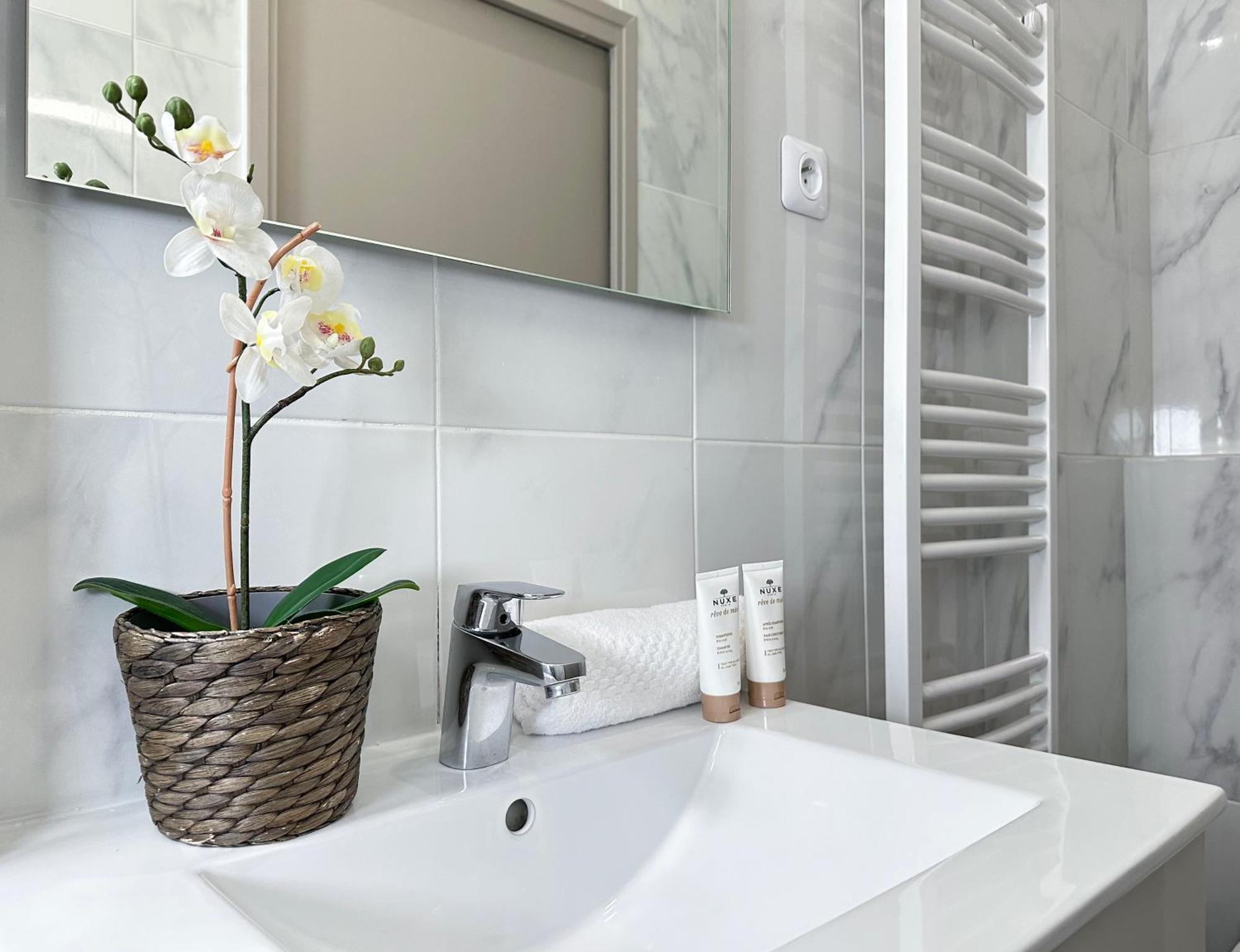 Apartamento Spacious Studio In Saint-Germain-Des-Pres París Exterior foto