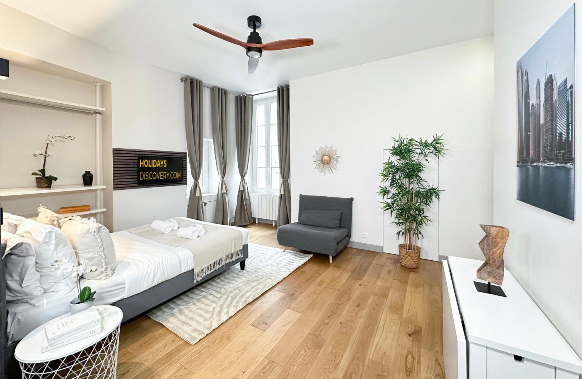 Apartamento Spacious Studio In Saint-Germain-Des-Pres París Exterior foto