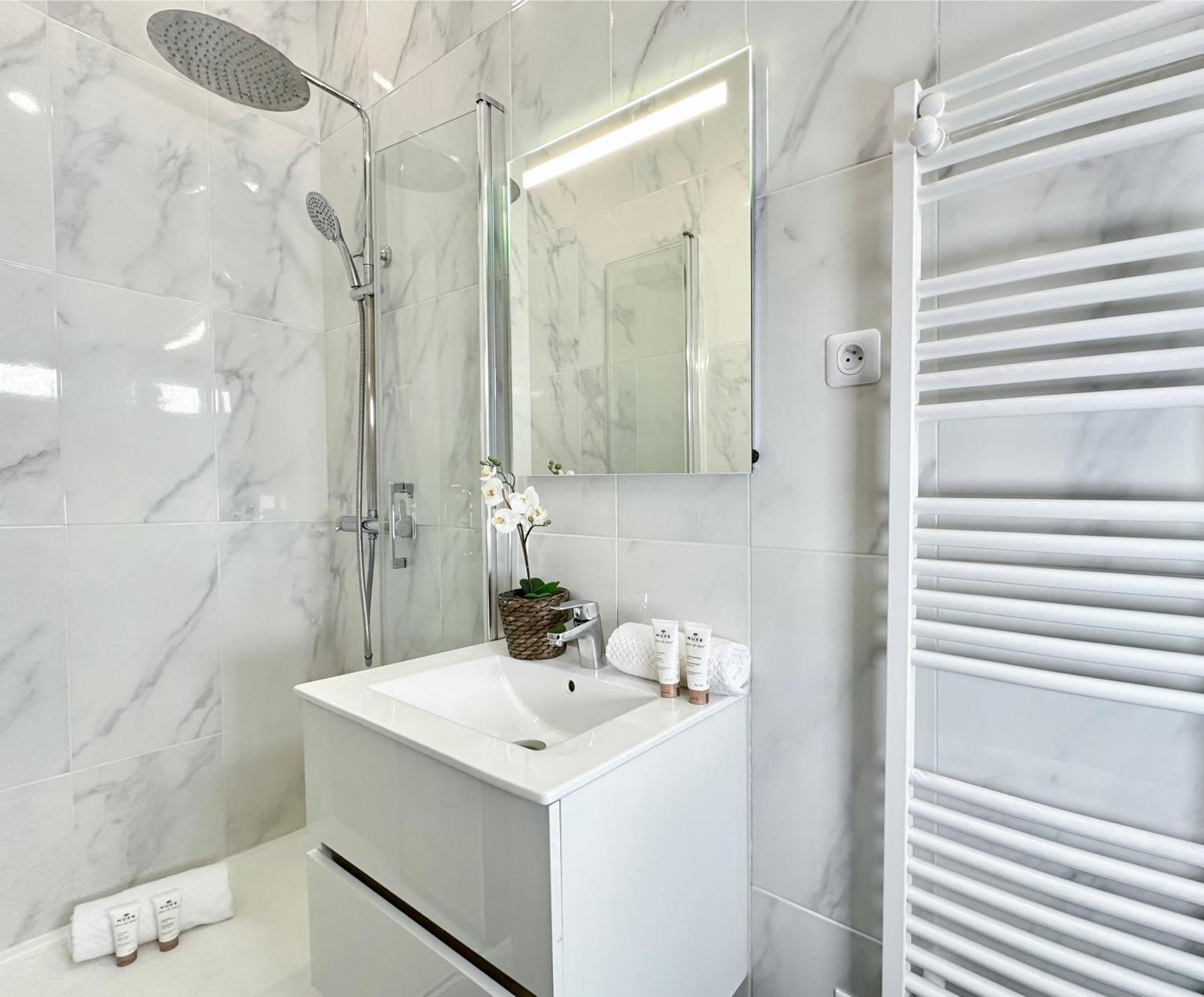 Apartamento Spacious Studio In Saint-Germain-Des-Pres París Exterior foto